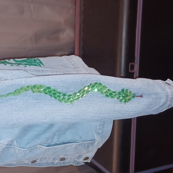 Jacket - Picture 4 of 6